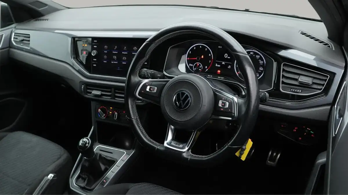 2021-volkswagen-polo-10-tsi-r-line-110ps-big-9