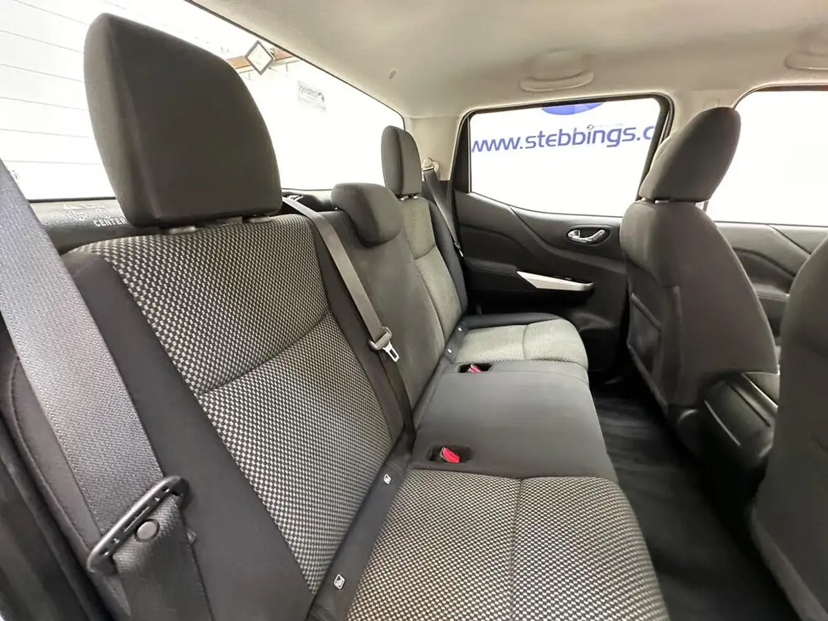2021-nissan-navara-23dci-tt-acenta-double-big-17