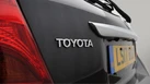 2017-toyota-yaris-15-vvt-i-icon-hybrid-small-22
