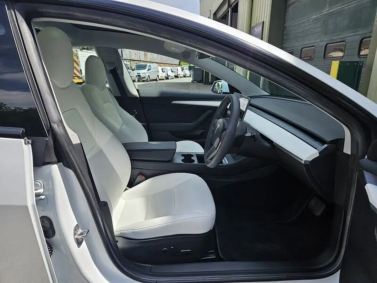 2021-tesla-model-3-e-standard-plus-big-12