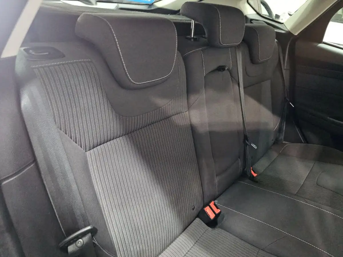 2014-ford-focus-10-titanium-navigator-scti-125ps-hatchback-big-19
