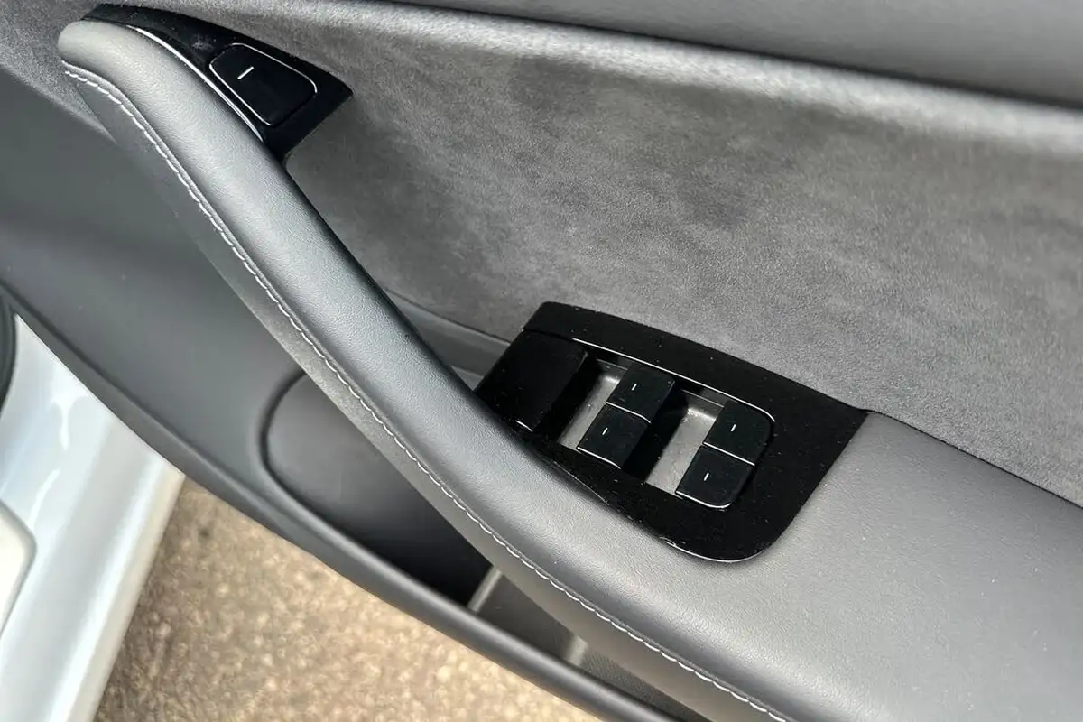 2019-tesla-model-3-e-standard-plus-big-34