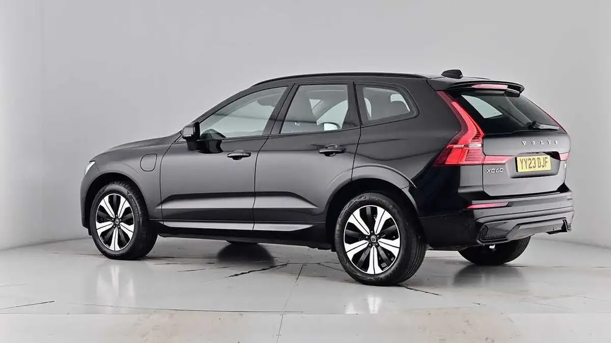 2023-volvo-xc60-20-b5-plus-big-67