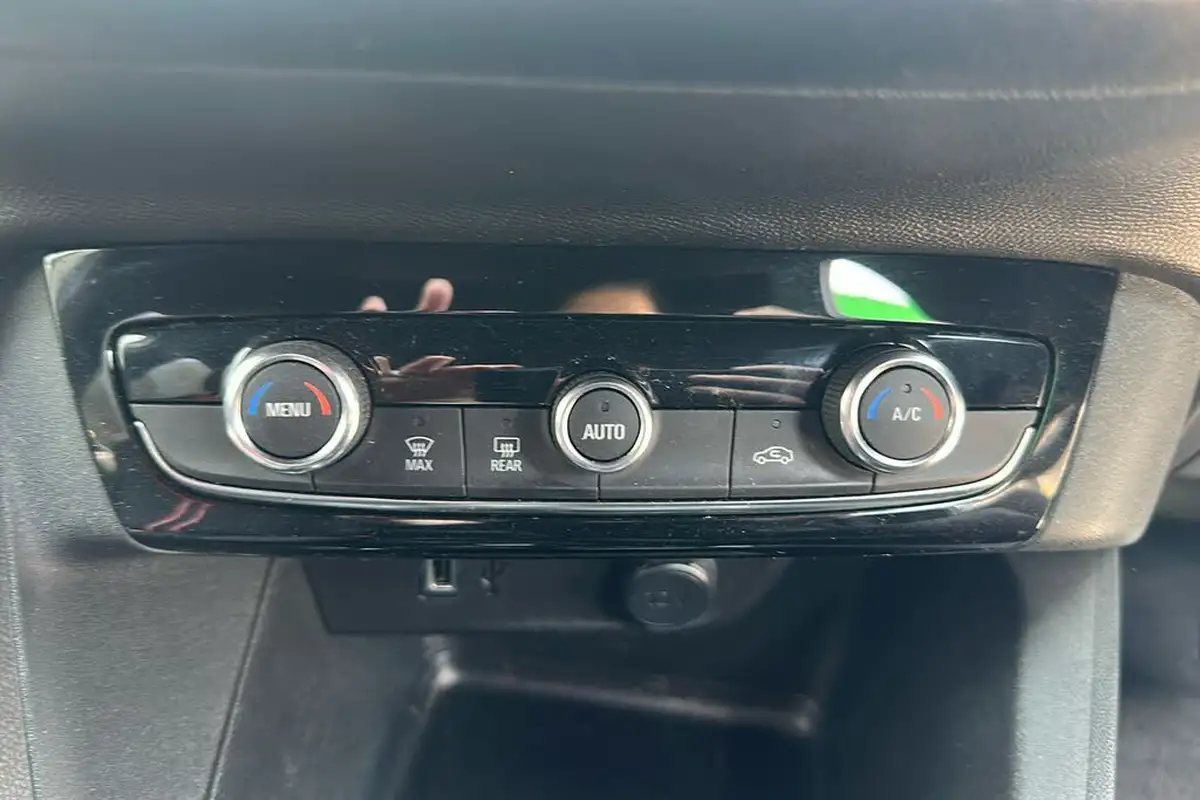 2023-vauxhall-corsa-12-turbo-gs-130ps-auto-big-14