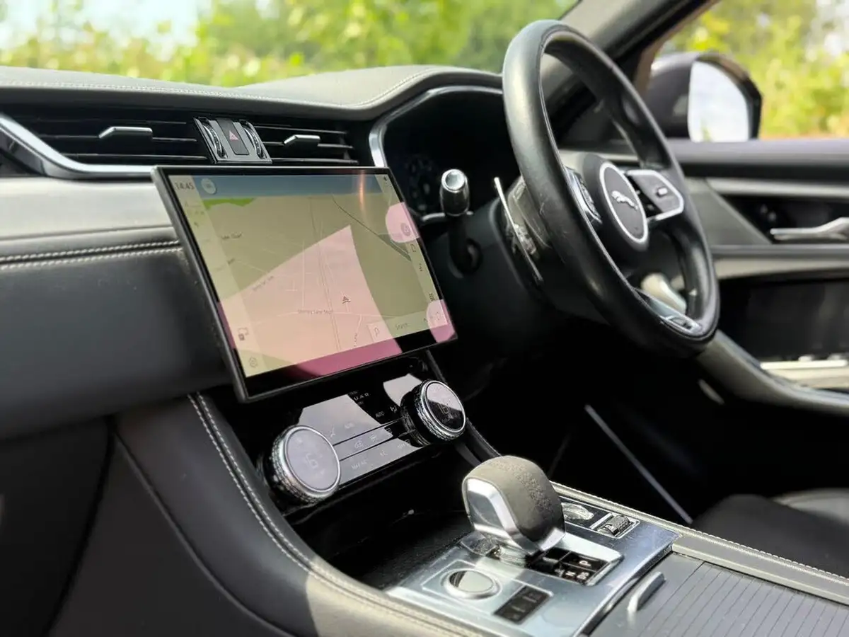 2022-jaguar-f-pace-20-p400e-r-dynamic-s-big-27