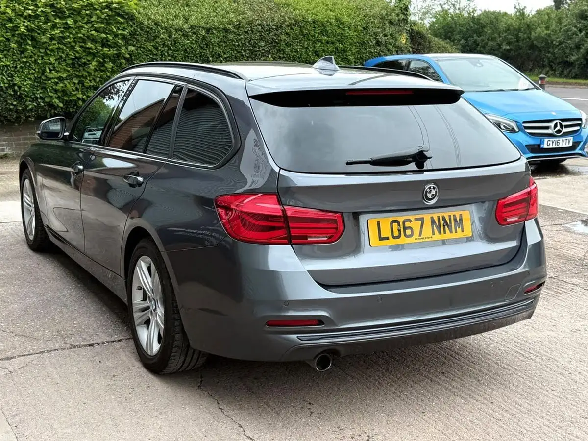 2017-bmw-3-series-15-318i-sport-touring-5d-auto-big-74
