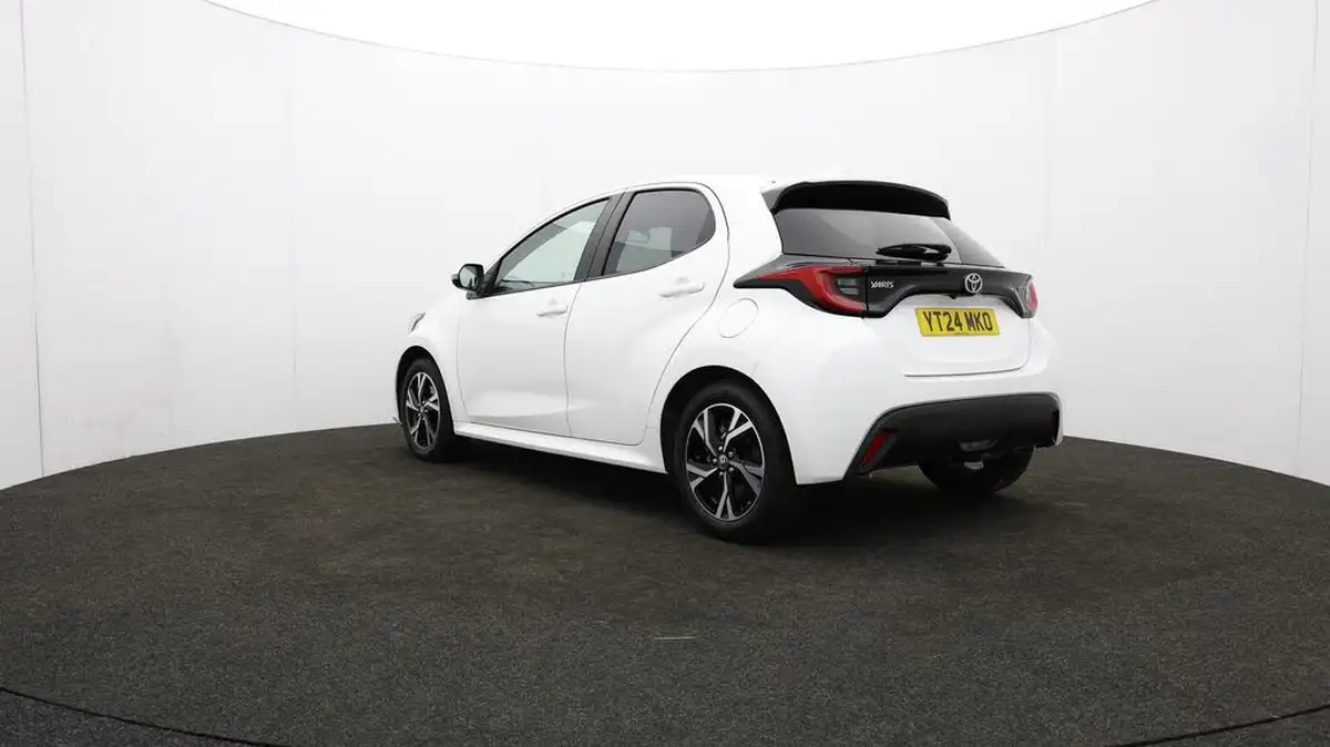 2024-toyota-yaris-15-vvt-i-design-big-79