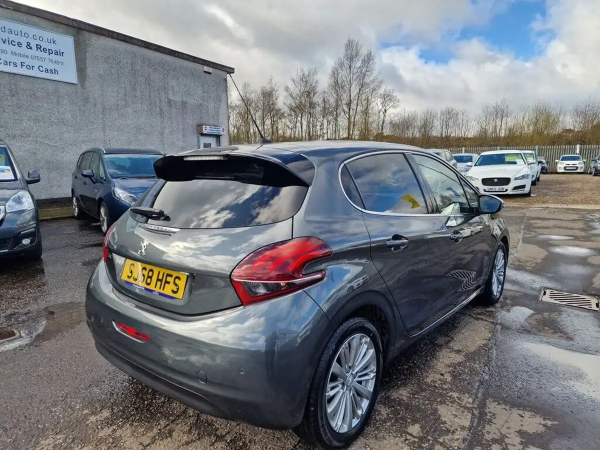 2018-peugeot-208-16bluehdi-allure-100bhp-ss-5d-big-8