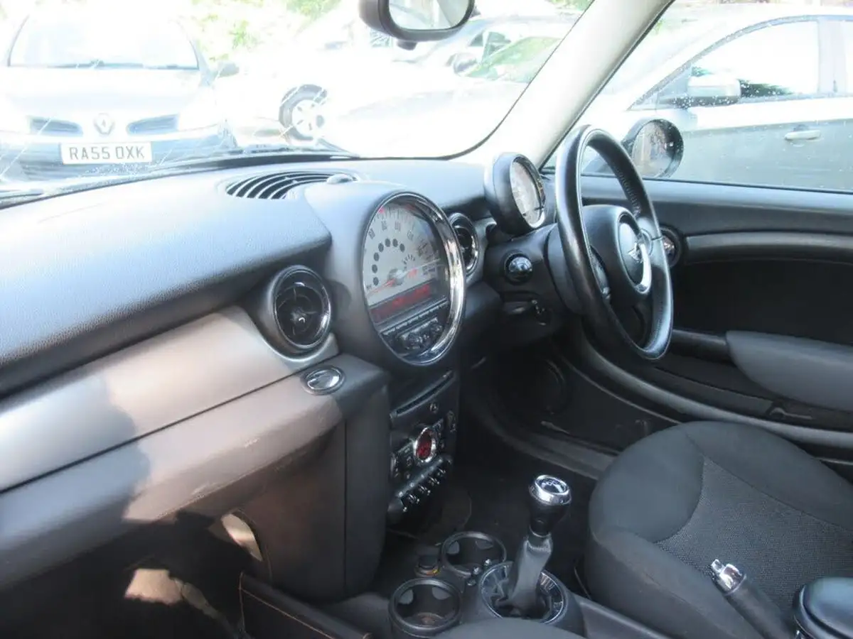 2011-mini-cooper-16td-cooper-d-112bhp-hatchback-3d-1598cc-big-23