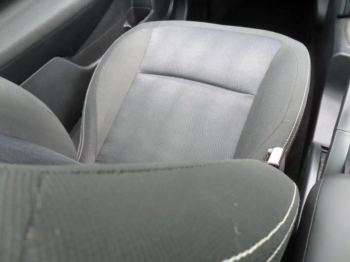 2012-nissan-qashqai-15td-n-tec-big-60