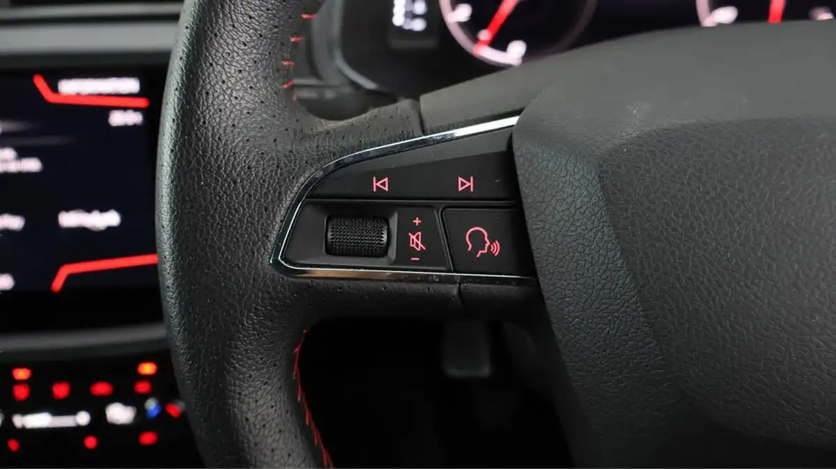 2020-seat-ibiza-10-tsi-fr-sport-95ps-big-35