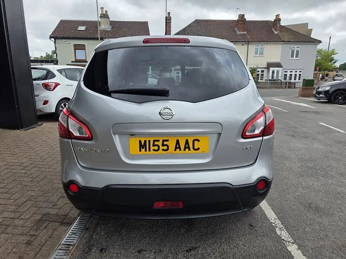 2013-nissan-qashqai2-15td-360-big-5