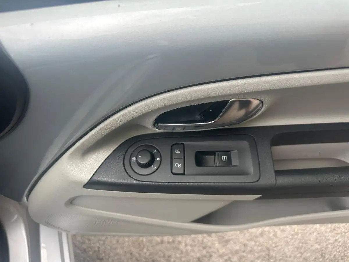 2013-seat-mii-10-toca-3d-big-10