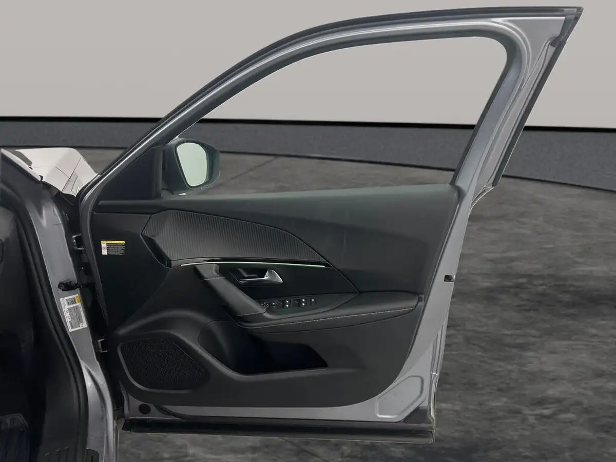 2022-peugeot-2008-suv-12-puretech-gt-big-21