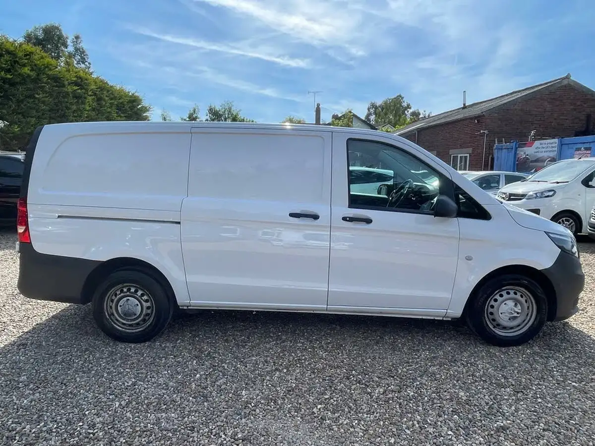 2021-mercedes-benz-vito-20cdi-114-progressive-l2-134bhpeu6dt-panel-1749cc-9g-tronic-big-5