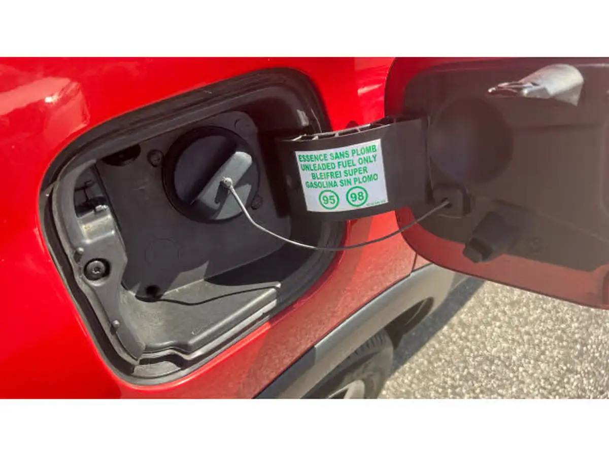 2017-renault-captur-09-signature-nav-big-26