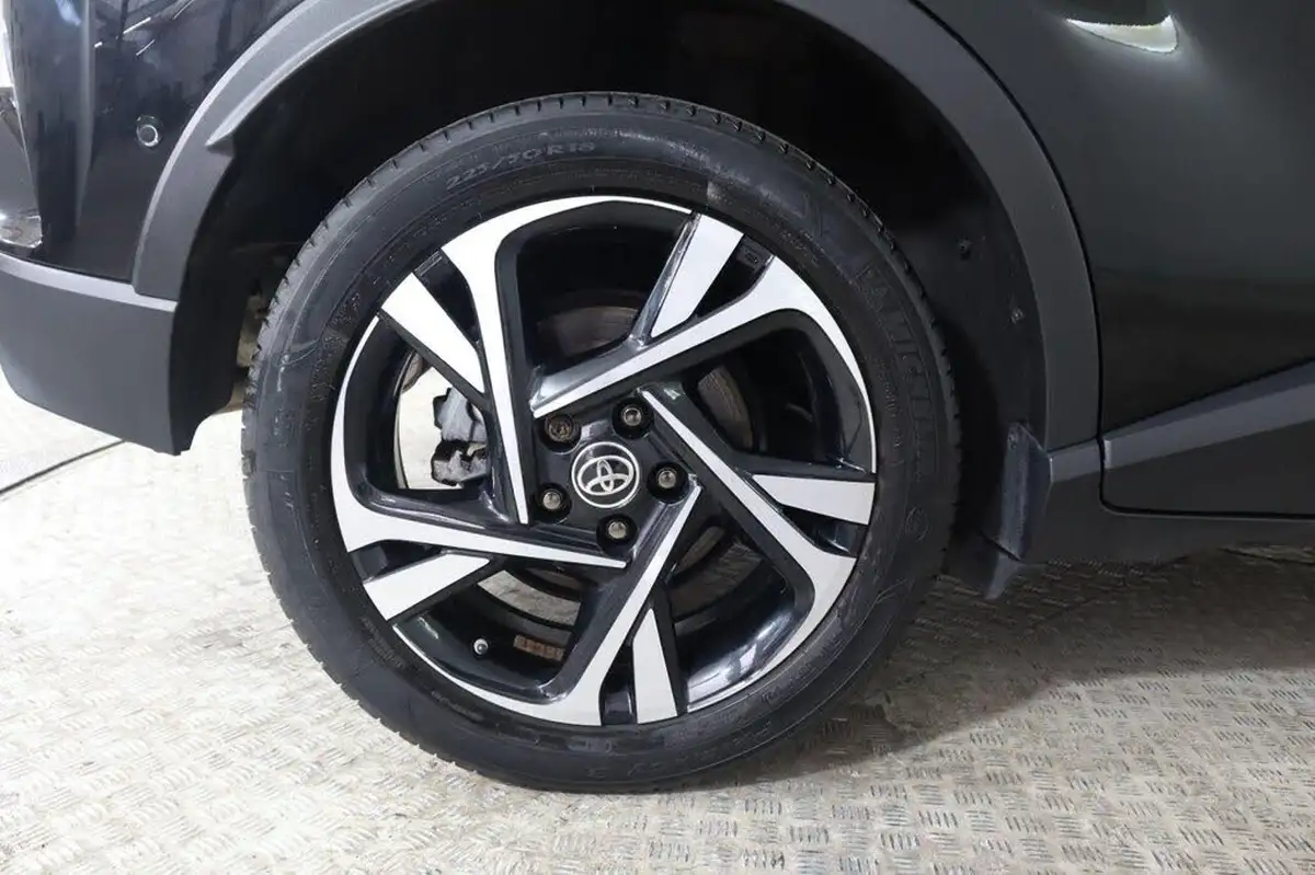 2022-toyota-c-hr-18-vvt-i-design-big-29