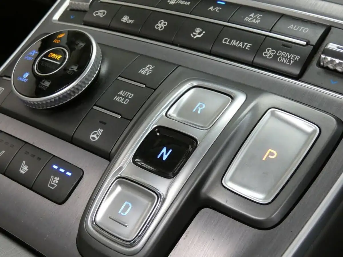 2022-hyundai-santa-fe-16-t-gdi-ultimate-265ps-4wd-phev-big-31
