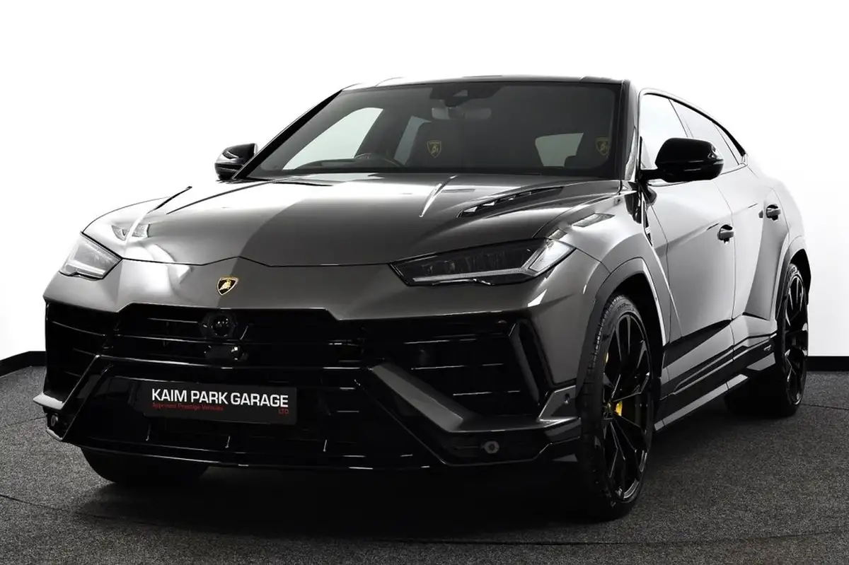 2024-lamborghini-urus-40-no-trim-big-2