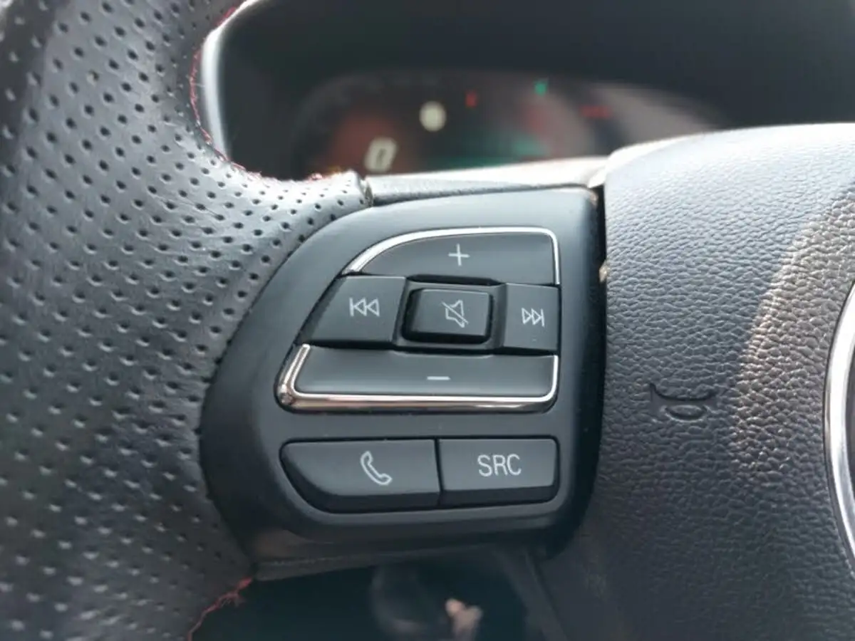 2023-mg-hs-15t-gdi-trophy-258ps-plug-in-hybrid-auto-big-12
