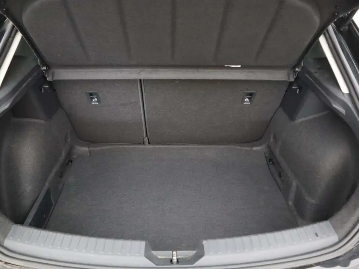 2022-seat-leon-big-8