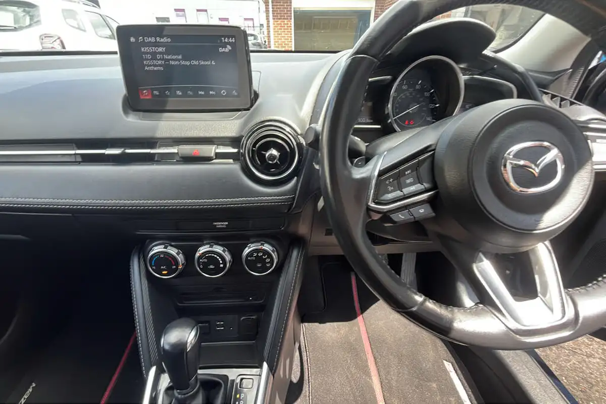 2019-mazda-mazda2-15-sport-nav-auto-big-15