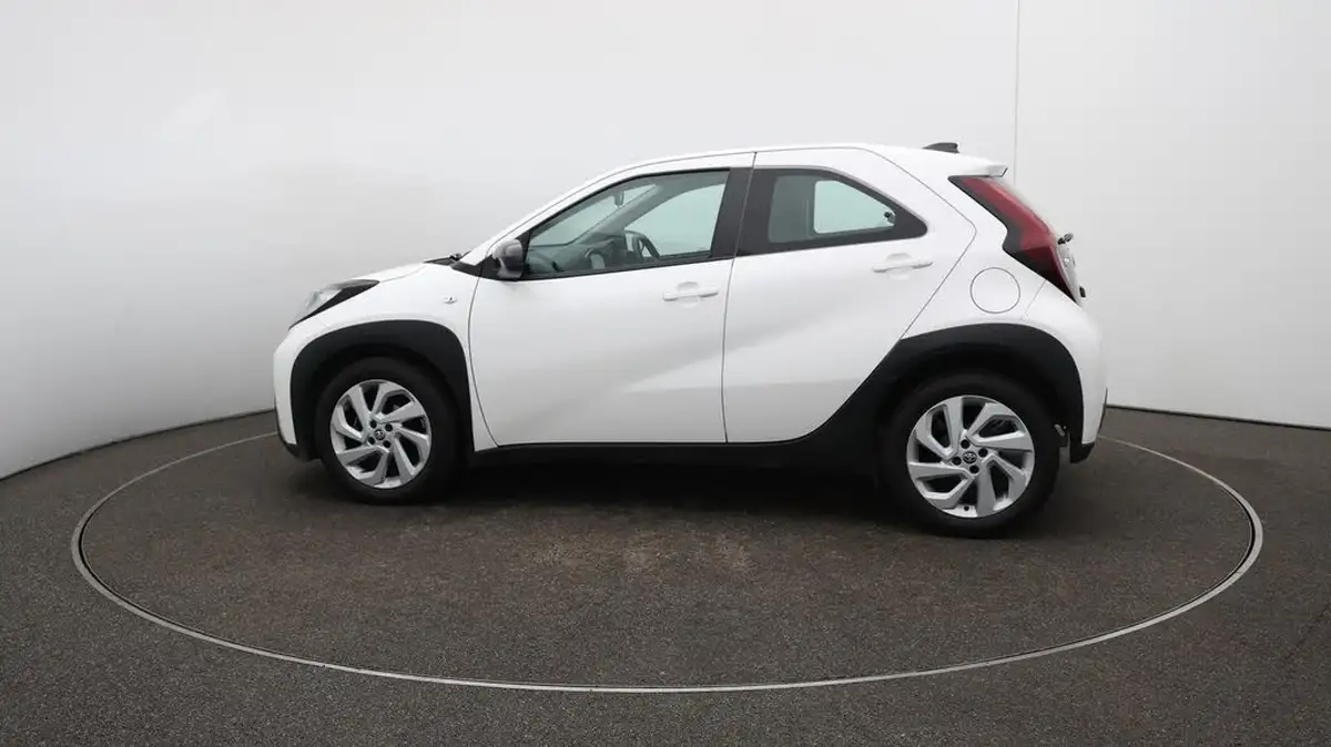 2022-toyota-aygo-x-10-vvt-i-pure-big-55