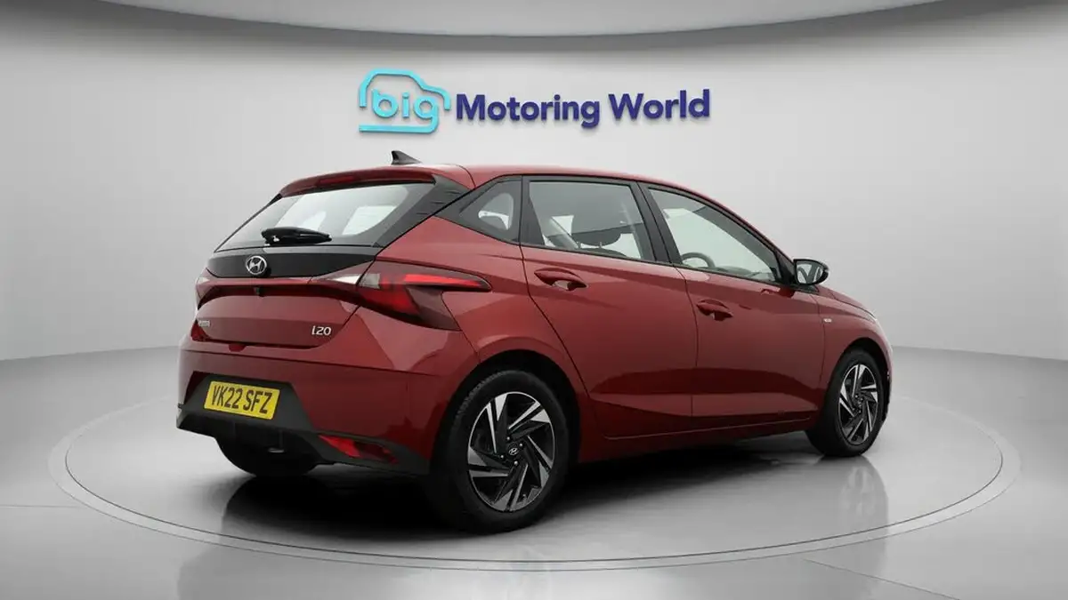 2022-hyundai-i20-10-t-gdi-se-connect-dct-big-7