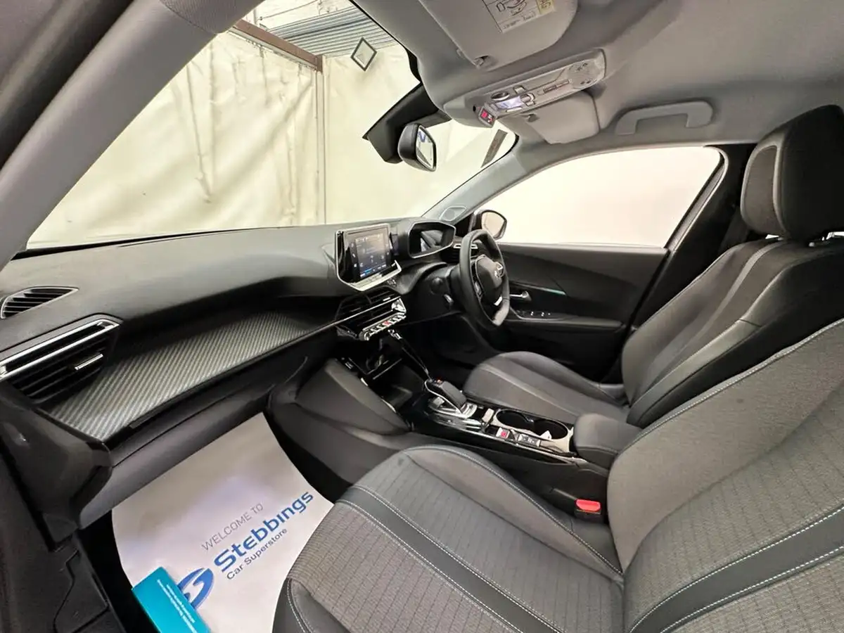 2021-peugeot-208-e-allure-premium-50kwh-big-24