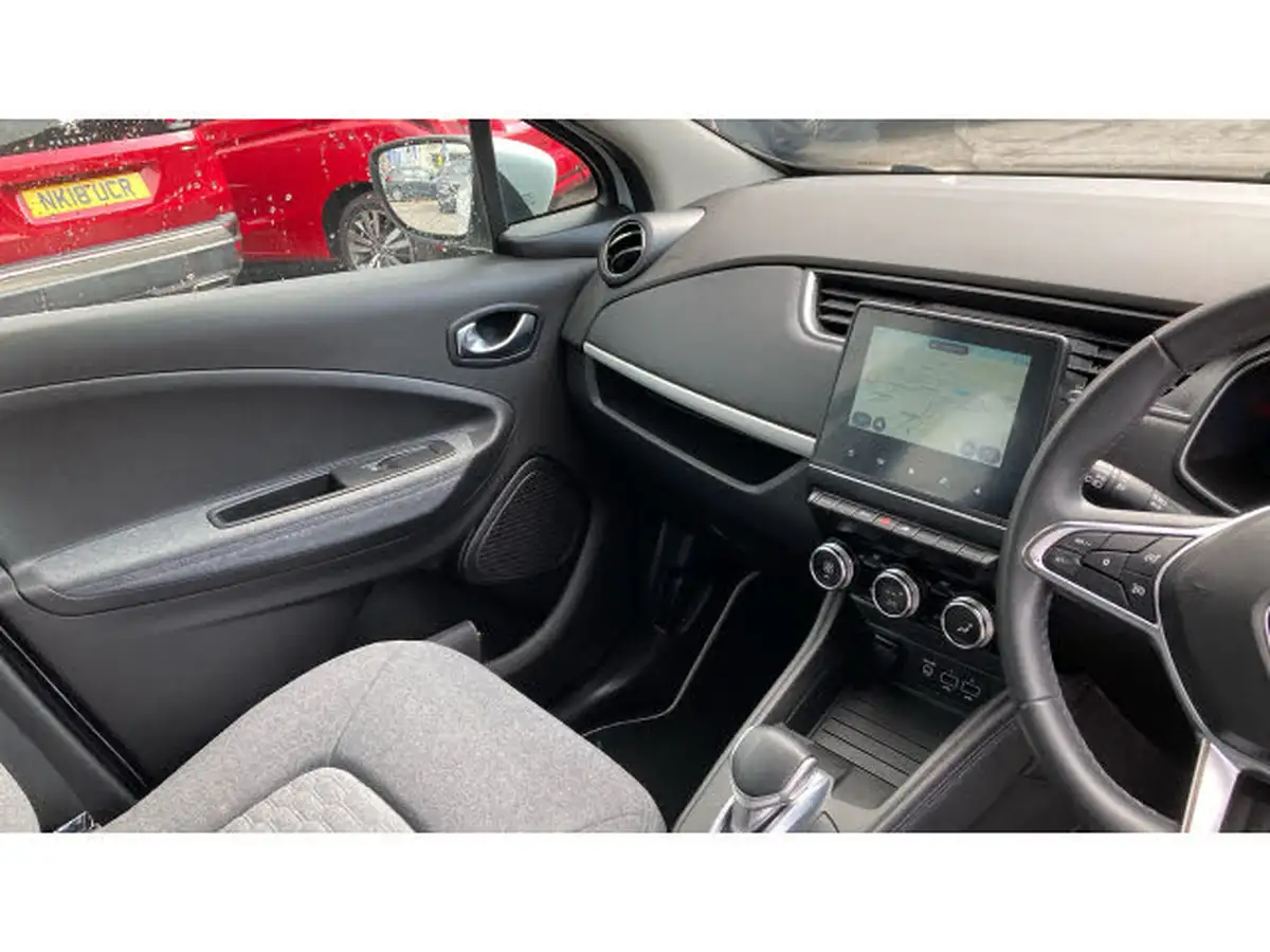 2022-renault-zoe-e-iconic-135ps-r135ev50-rapid-charge-big-13