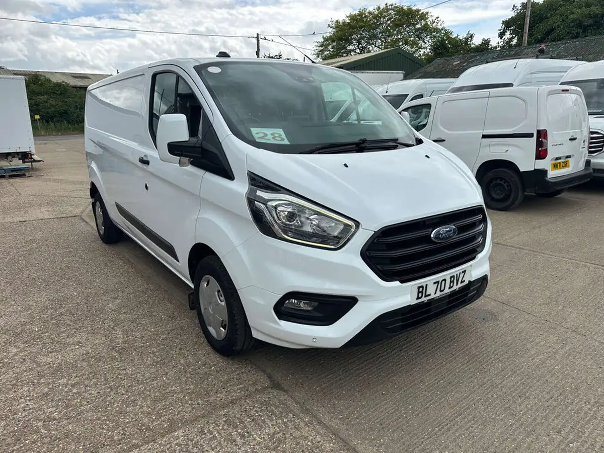 2020-ford-transit-custom-20tdci-300-l1h1-trend-105pseu6dt-panel-van-big-2