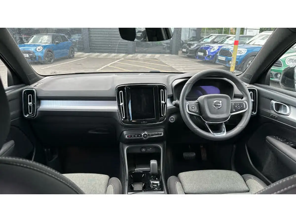 2023-volvo-xc40-20-b3-plus-big-3