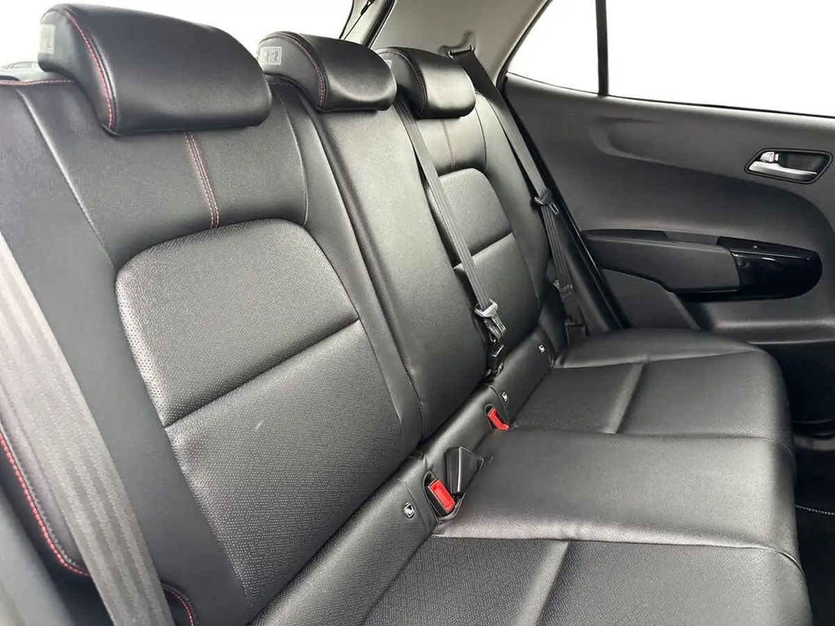 2019-kia-picanto-125-gt-line-big-10