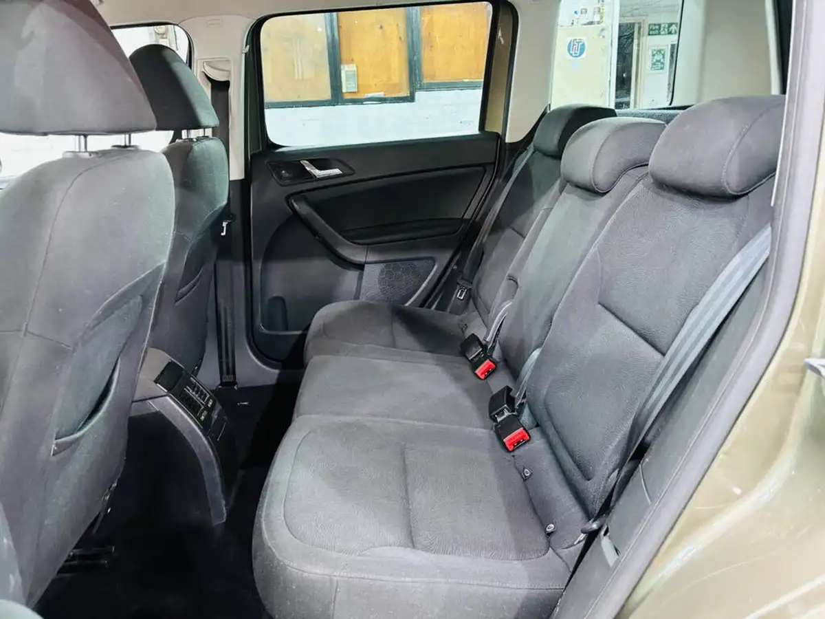2014-skoda-yeti-12-se-dsg-big-15