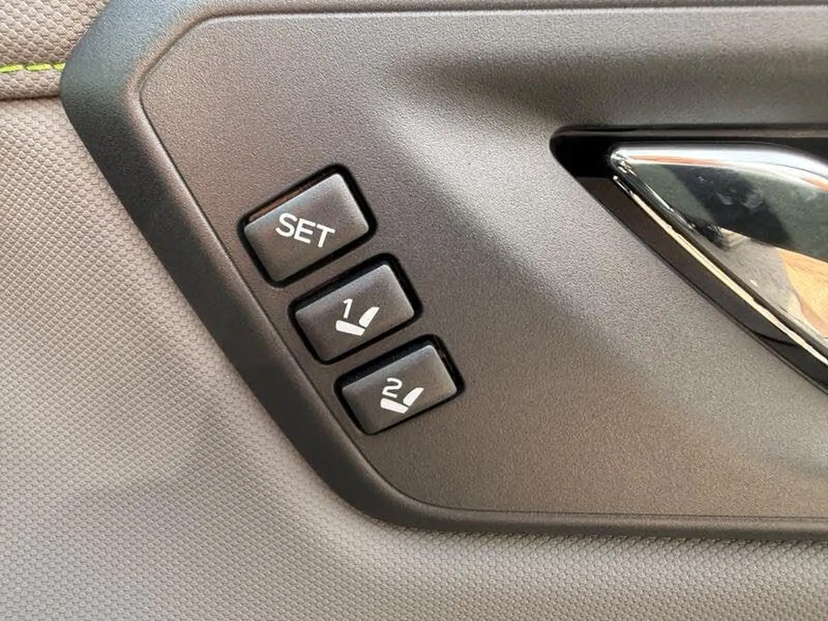 2025-subaru-forester-20-e-boxer-field-big-24