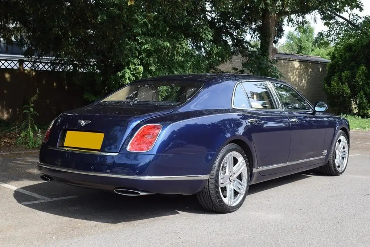 2011-bentley-mulsanne-675-big-47