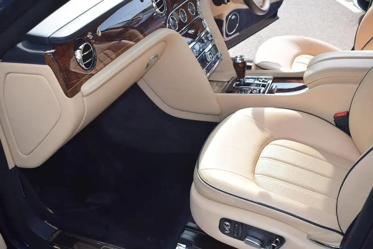 2011-bentley-mulsanne-675-big-23