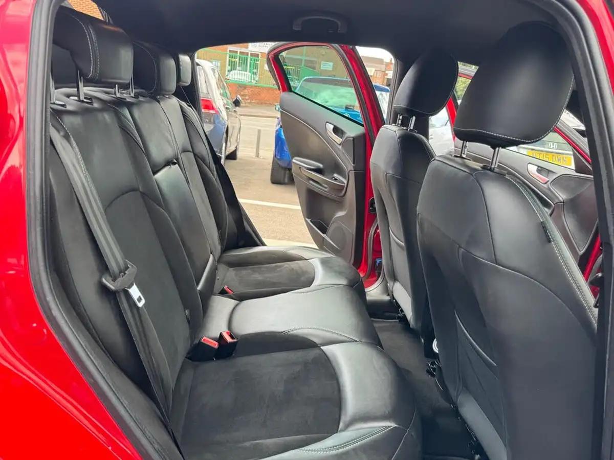 2015-alfa-romeo-giulietta-14-tb-qv-line-big-20