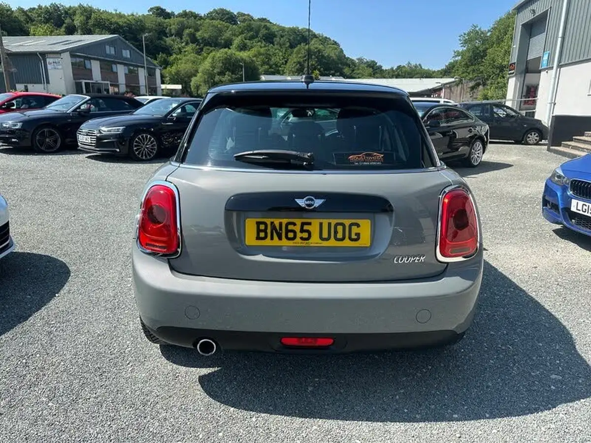 2015-mini-cooper-15-cooper-5d-big-4