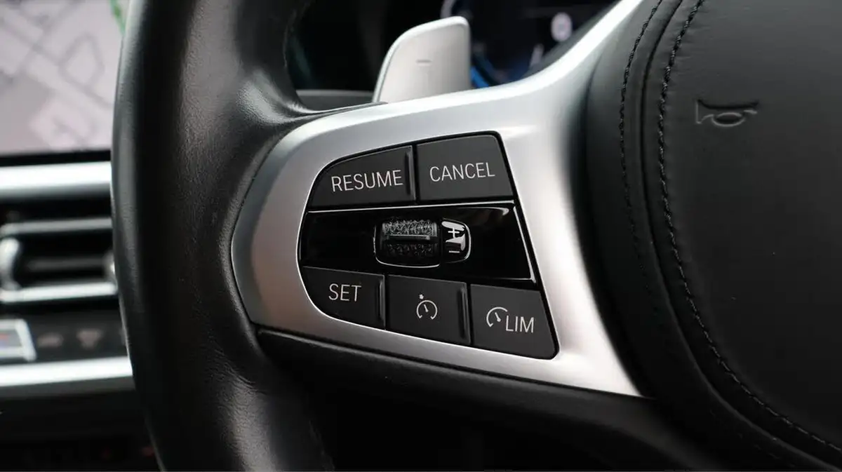 2022-bmw-3-series-20-330e-m-sport-pro-pack-saloon-4d-big-22