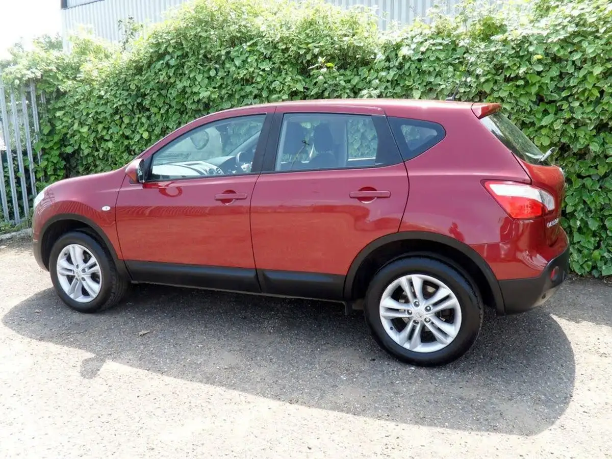 2010-nissan-qashqai-15td-acenta-big-30