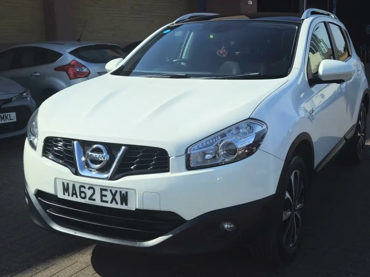 2012-nissan-qashqai-16-n-tec-big-2