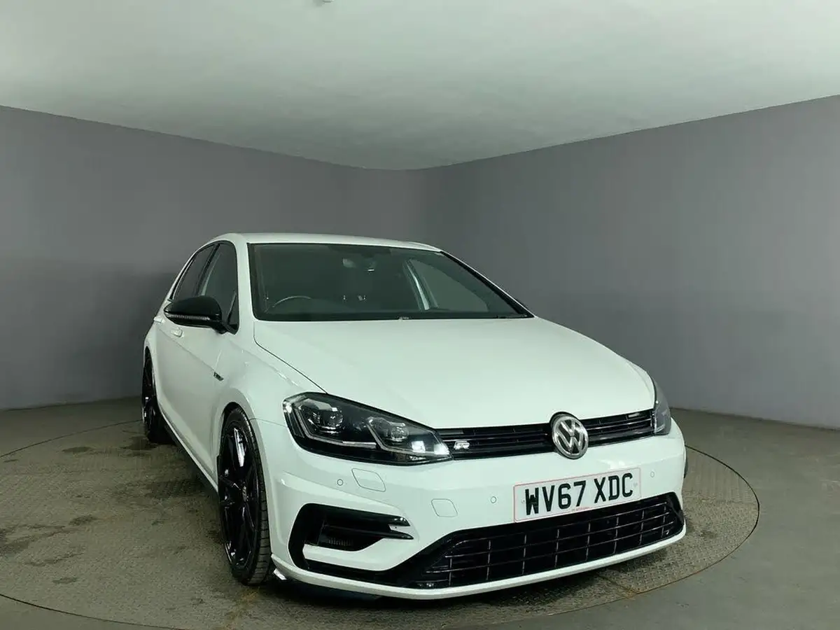 2017-volkswagen-golf-20-tsi-r-310ps-4motion-ss-hatchback-5d-dsg-big-1