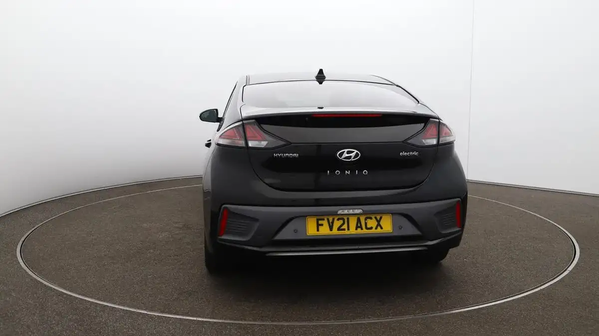 2021-hyundai-ioniq-e-premium-se-electric-100kw-big-54