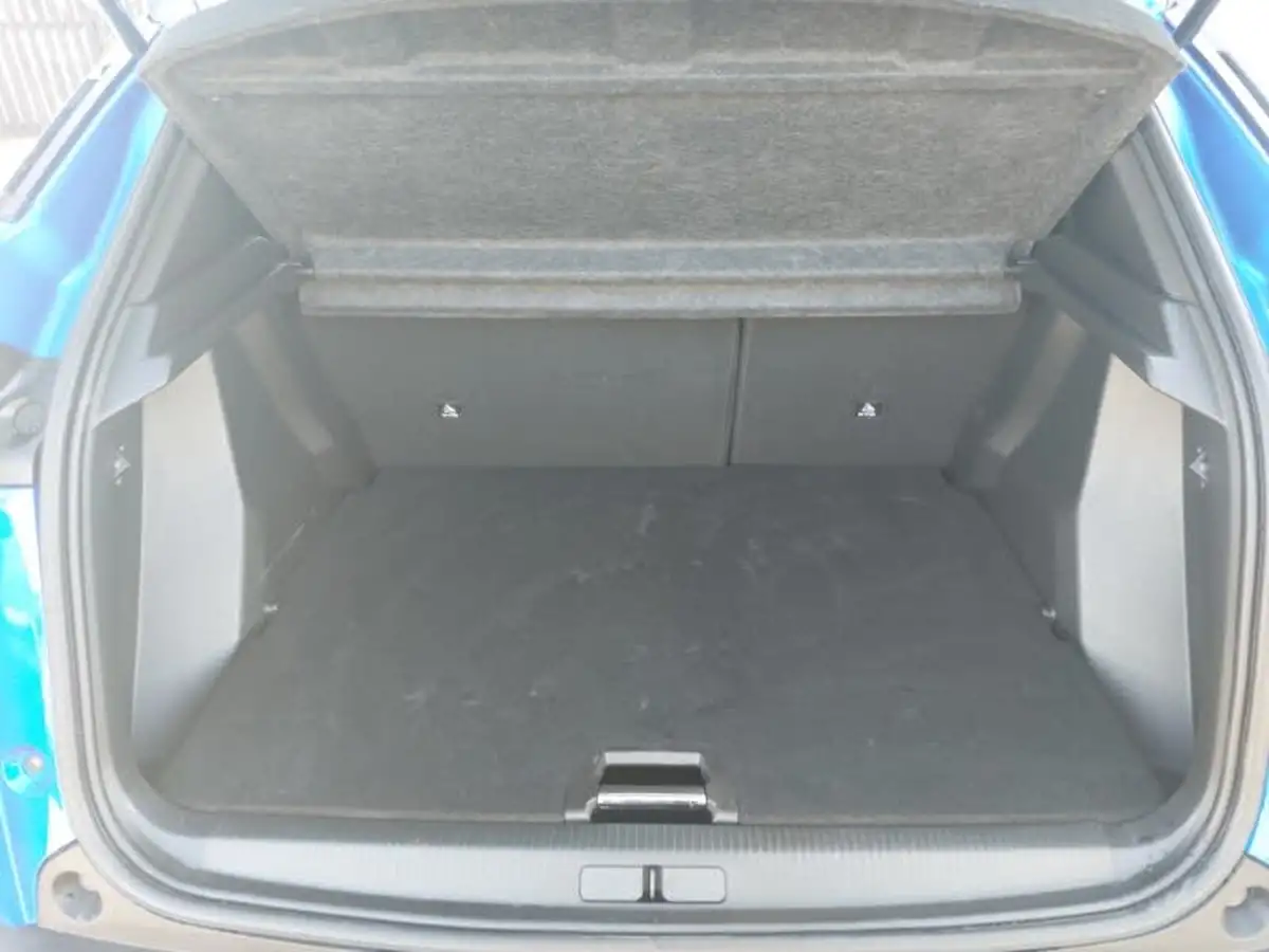 2023-peugeot-2008-suv-big-7
