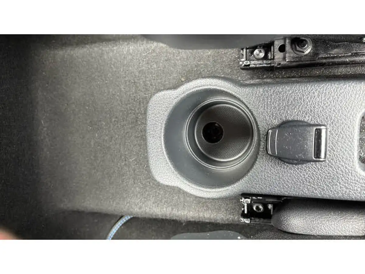 2019-dacia-sandero-10-sce-essential-big-30