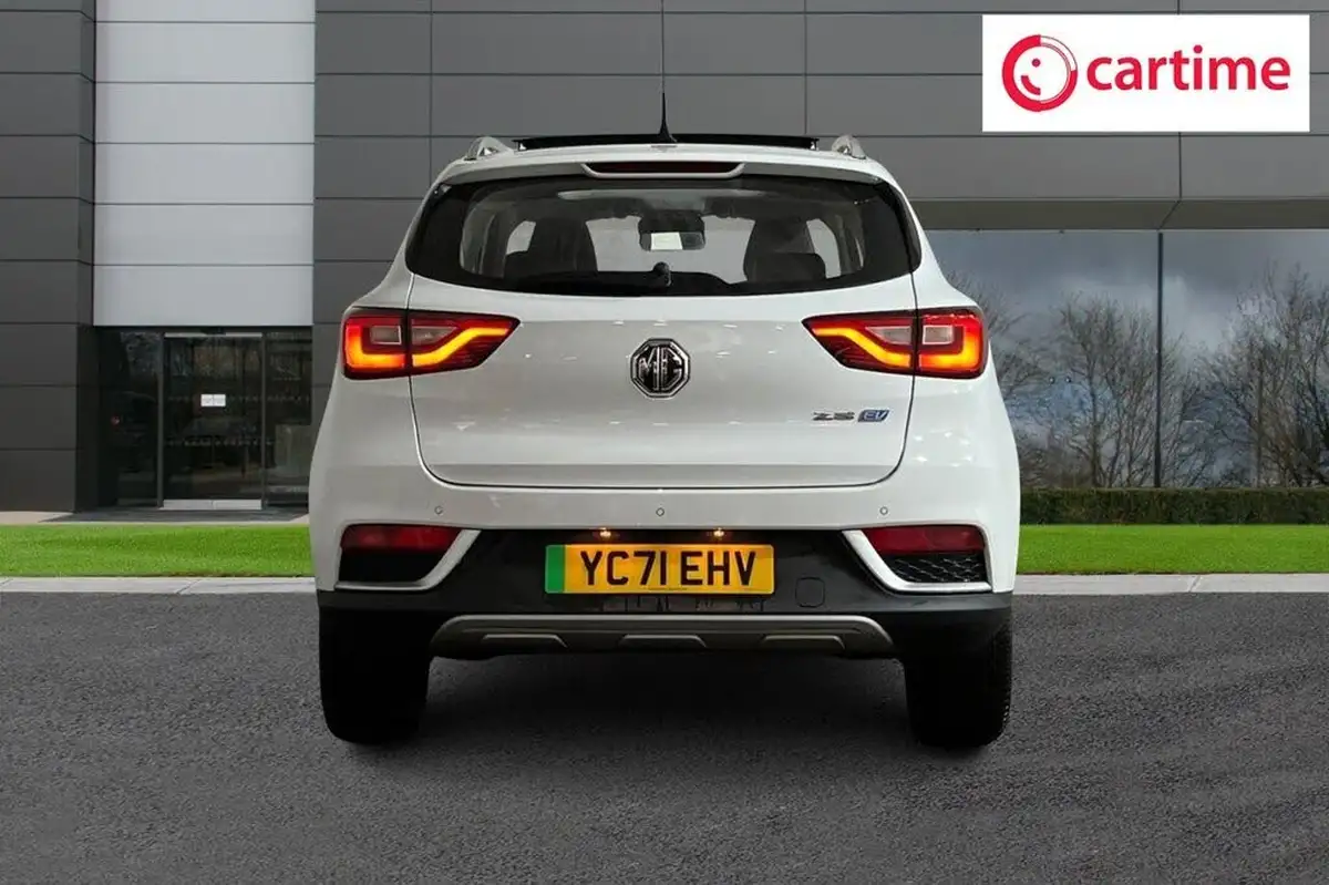 2021-mg-zs-suv-e-exclusive-ev-big-5