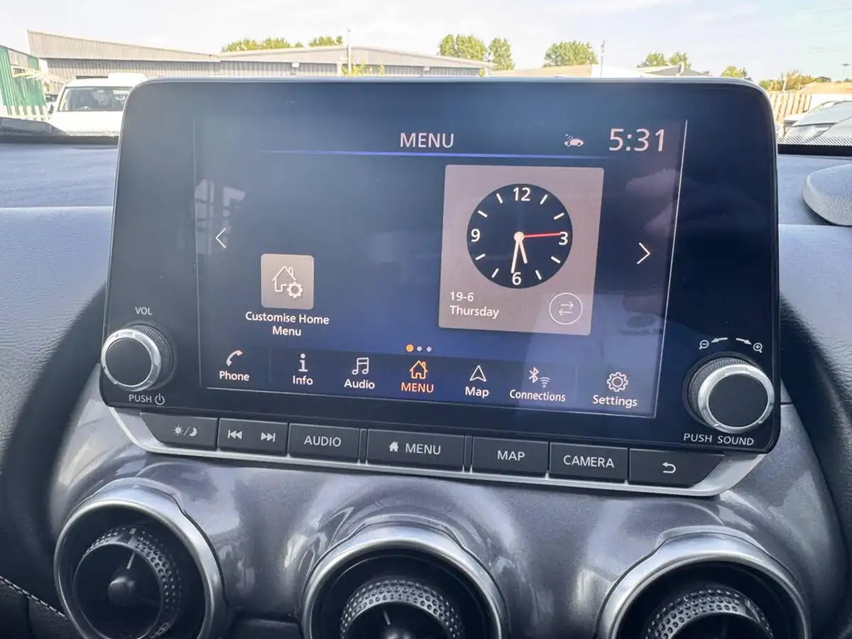 2024-nissan-juke-10-dig-t-n-connecta-big-35