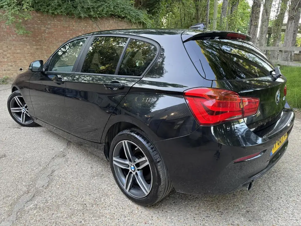 2016-bmw-1-series-15-118i-sport-5d-big-28