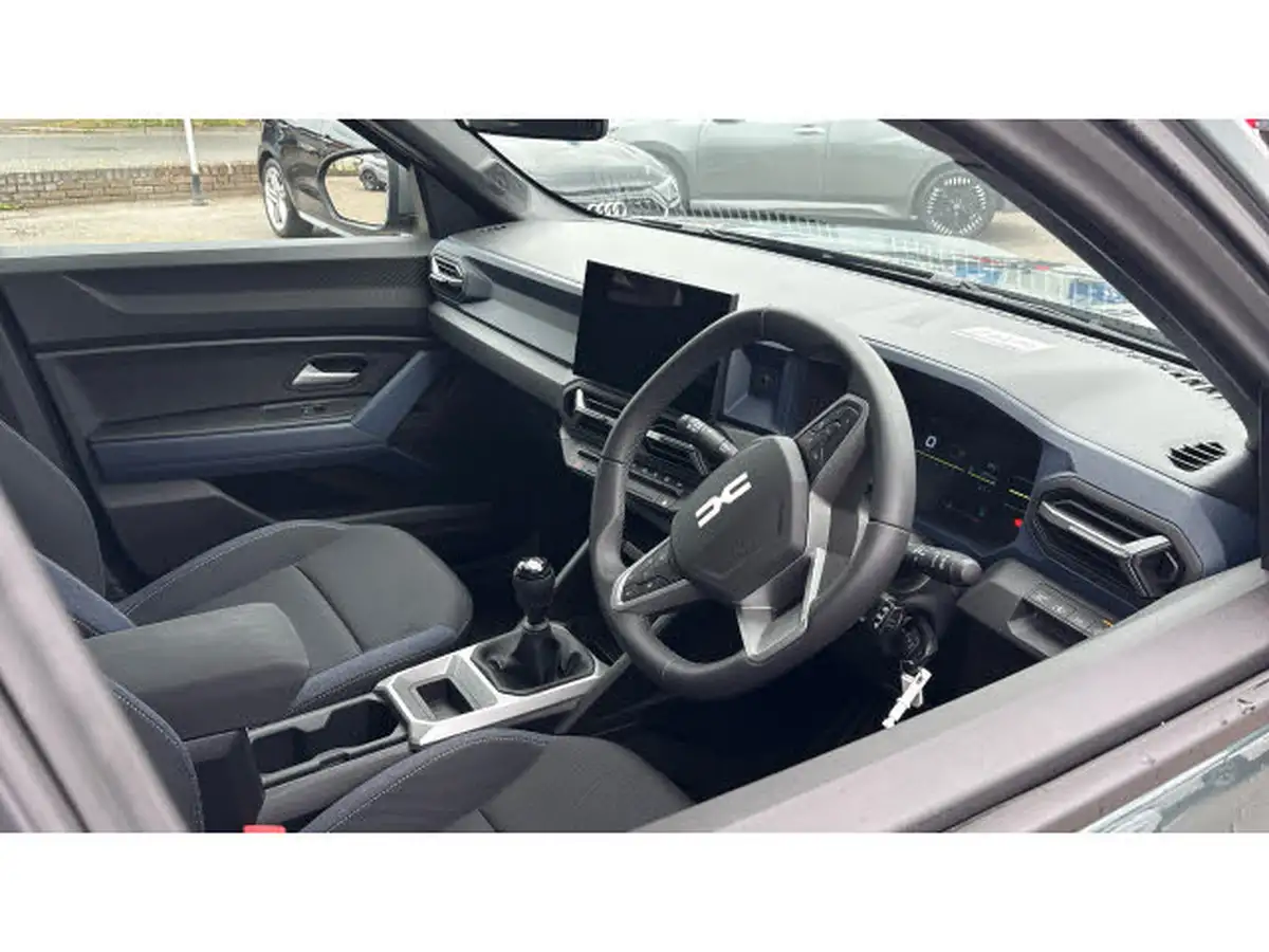 2025-dacia-duster-13-tce-expression-130bhp-station-wagon-5d-1199cc-big-37